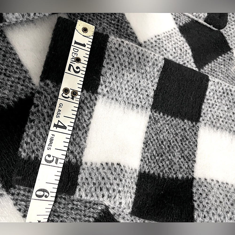 Cropped Checked Print Jacket - Picture 13 of 16